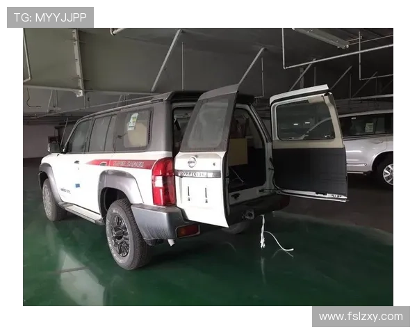 19款中东版日产途乐Y61 现车港口实拍图